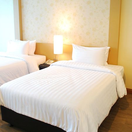 Rimkhobfa Urban Resort Банкок Екстериор снимка