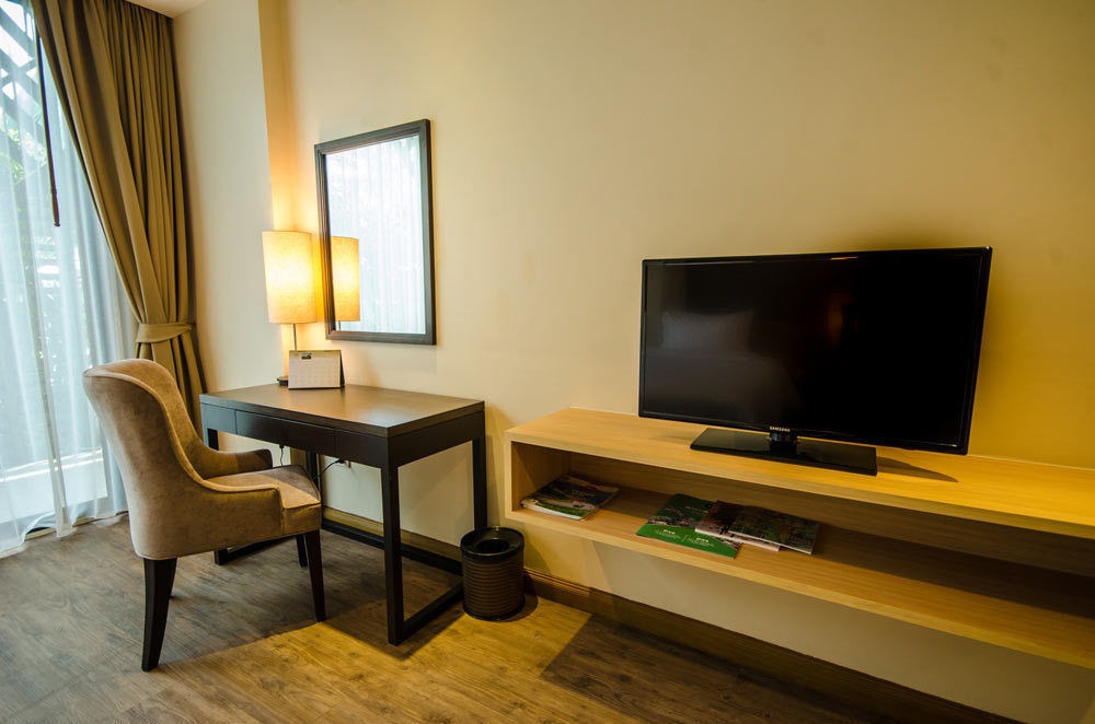 Rimkhobfa Urban Resort Банкок Екстериор снимка