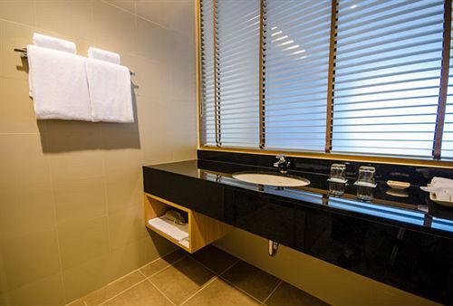 Rimkhobfa Urban Resort Банкок Екстериор снимка