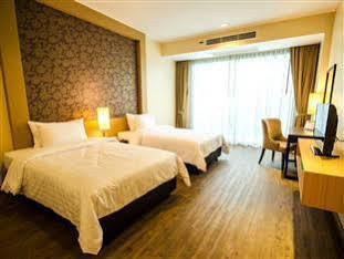 Rimkhobfa Urban Resort Банкок Екстериор снимка